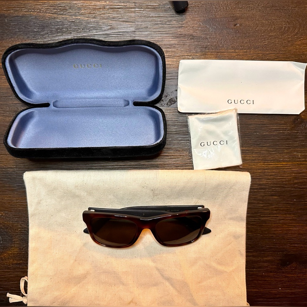 Gucci GG0008S Sunglasses Unisex